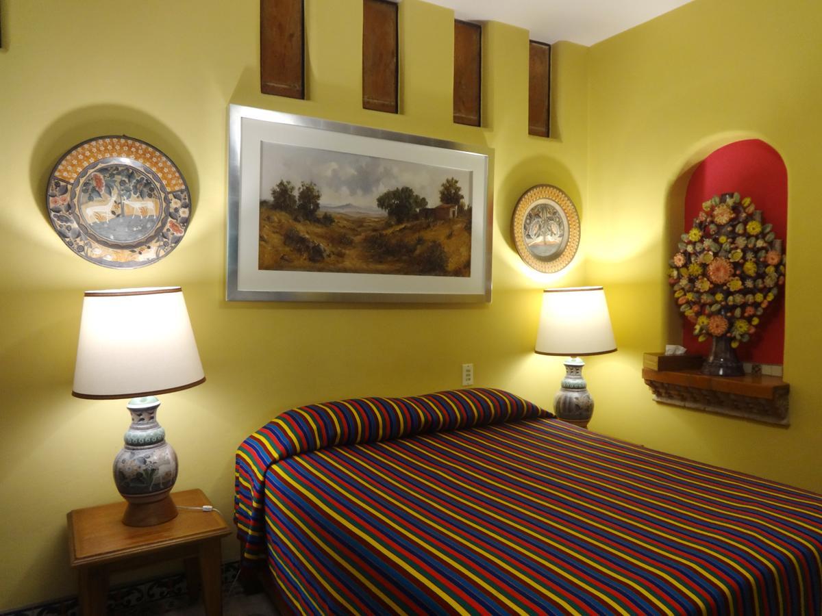 Casa De Las Flores Bed and Breakfast Tlaquepaque Eksteriør billede