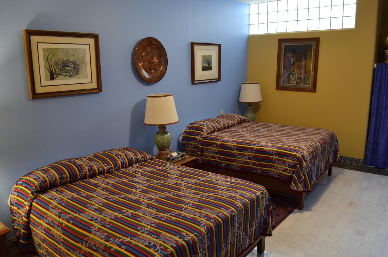 Casa De Las Flores Bed and Breakfast Tlaquepaque Eksteriør billede