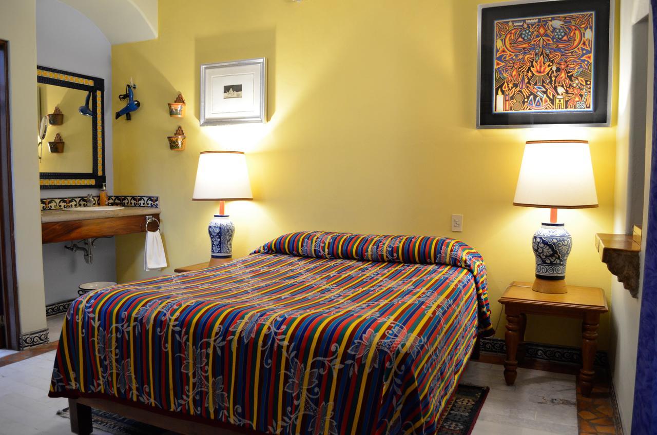 Casa De Las Flores Bed and Breakfast Tlaquepaque Eksteriør billede